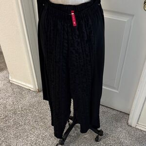 IC COLLECTION Black Textured Pants